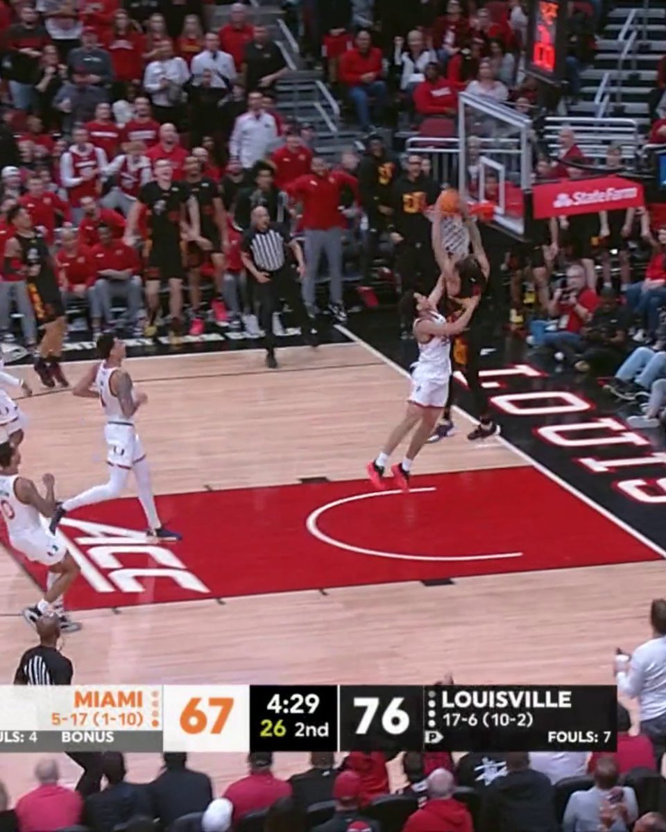 PUT HIM ON A POSTER 🤯 Louisville Men's Basketball