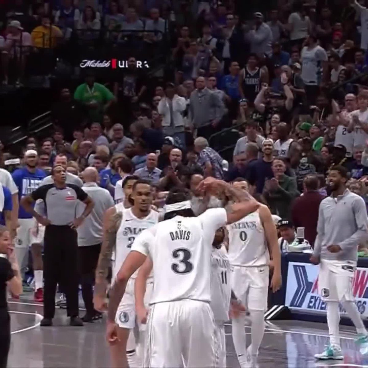 KYRIE IRVING — ANTHONY DAVIS LOB. 🔥🔥🔥