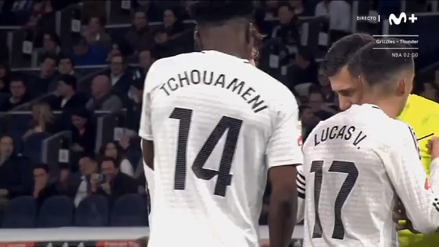 - ''Es un pisotón''. - ''A cámara lenta todo parece penalti''. #DeportePlus