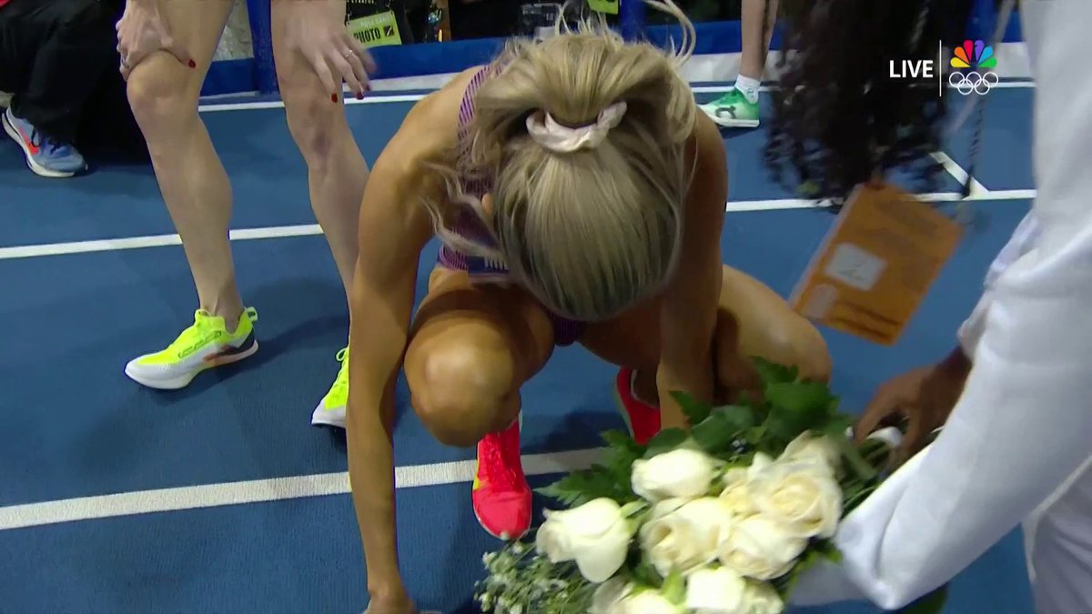 WHAT A FINISH! Georgia Bell closes strong to hold off Heather MacLean and Nikki Hiltz in the women's Wanamaker Mile. 🇬🇧 📺 NBC &amp; Peacock