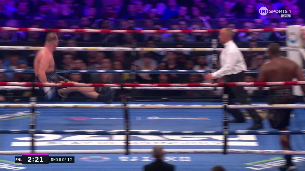 OTTO WALLIN GOES DOWN! Derek Chisora 🥊 sends Wallin FLYING 💨 #ChisoraWallin | LIVE on TNT Sports &amp; discovery+ UK