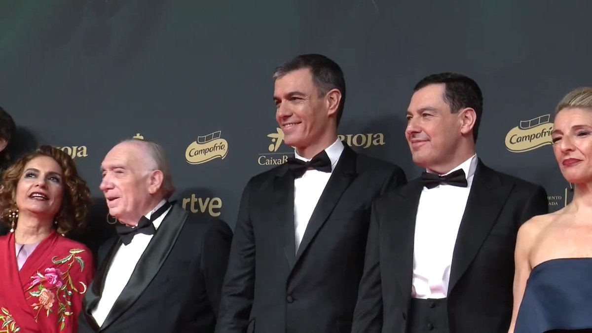 Enhorabuena a los premiados y nominados, y a todas y todos los profesionales que hacéis posible la magia del cine. Ha sido un placer asistir a esta maravillosa noche de los #Goya2025 y disfrutar de la fantástica acogida de la ciudad de Granada. La cultura nos une.