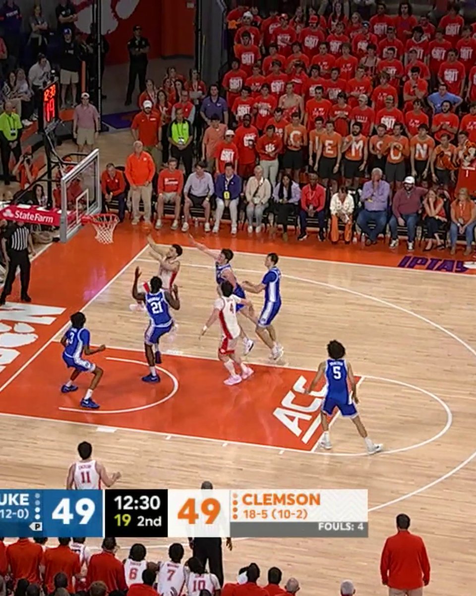 Clemson takes its first lead over No. 2 Duke 👀 📺 ESPN