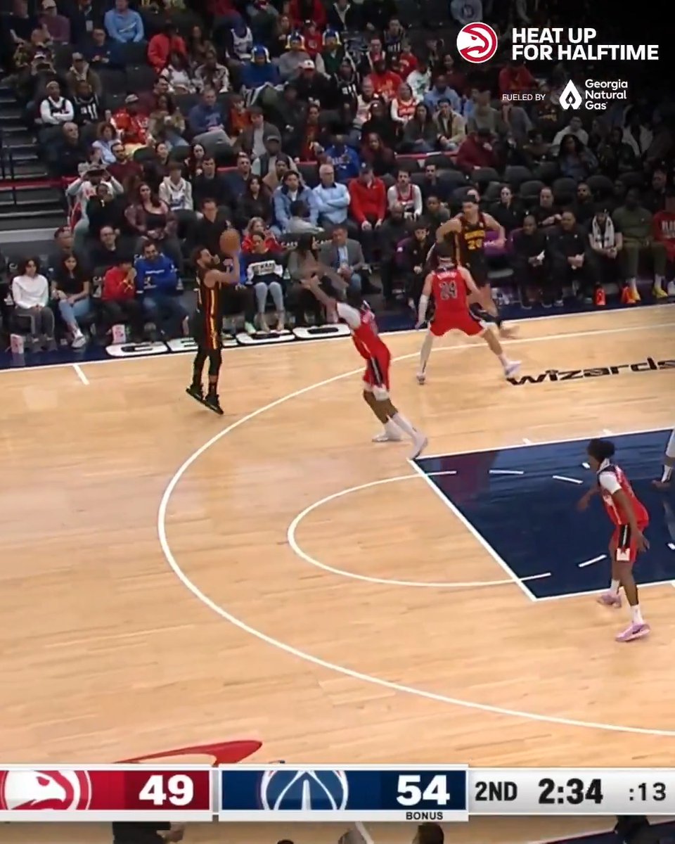 Trae accounted for 14 points in less than 3 minutes 🔥🔥🔥 Trae Young x Georgia Natural Gas