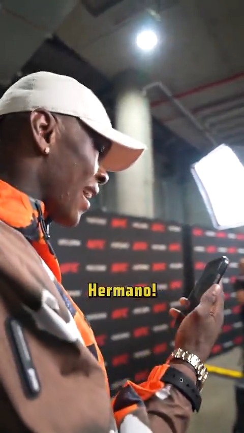 Israel Adesanya calls Kelvin Gastelum after their fight got inducted into the UFC Hall of Fame 🥹
