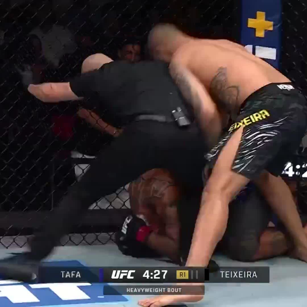 Xicao bringing the POWER 💥 Tallison Teixeira gets the TKO just 35 seconds into his UFC debut! #UFC312