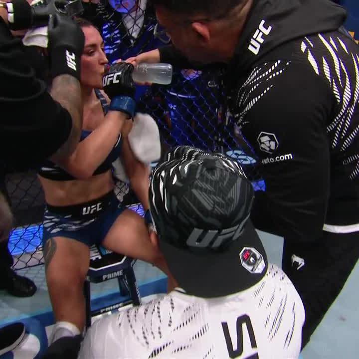 Tatiana Suarez's knee after round 2 😳 #UFC312