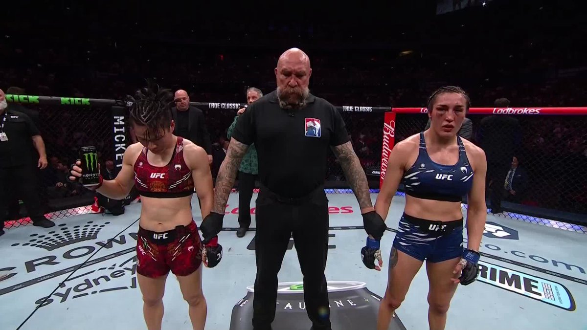 Too dam easy for the champ #UFC312