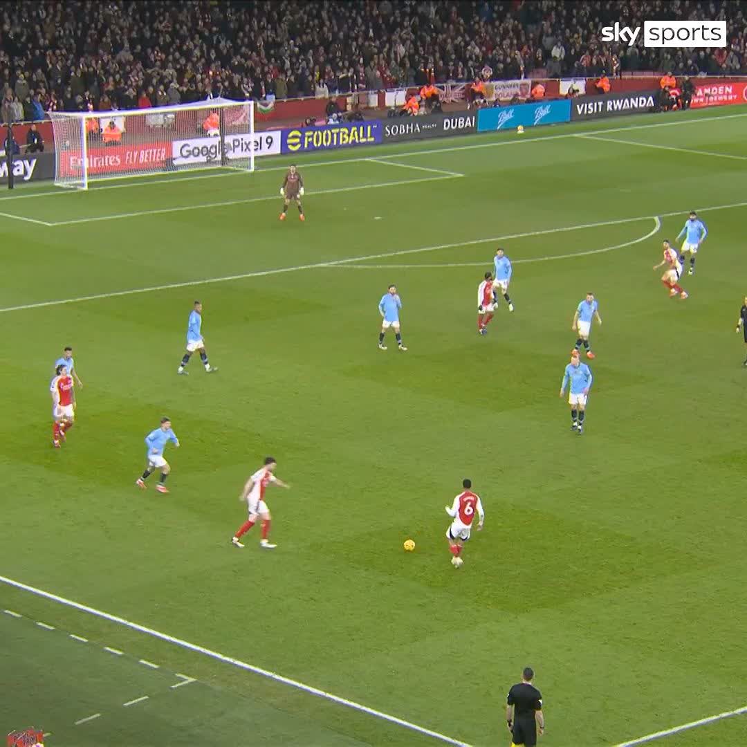 Do these Premier League passes have quarterback potential? ๐๐