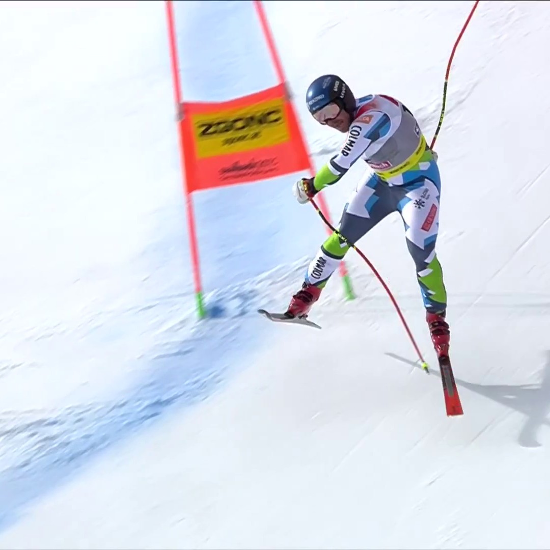 How on earth did Miha Hrobat recover from this⁉️ ⛷️ #fisalpine