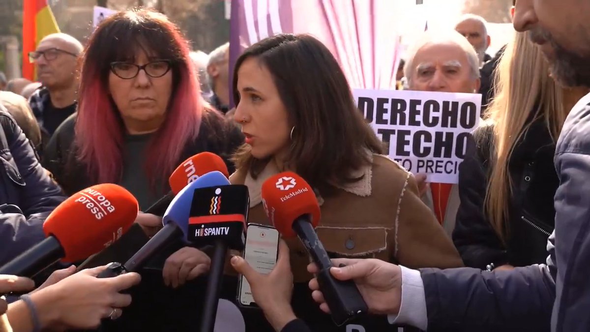 "El Gobierno no va a poder aprobar los PGE si no interviene el mercado de la vivienda, baja los alquileres y prohíbe la compra de vivienda que no sea para residir. Estas son las medidas que está proponiendo la mayoría social en España". 🎥 Ione Belarra