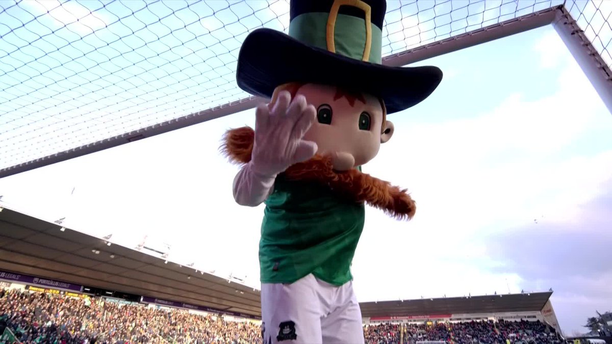 Surely a foul!? Pilgrim Pete, never change 🤣🟢 Ary gonzalez #EmiratesFACup