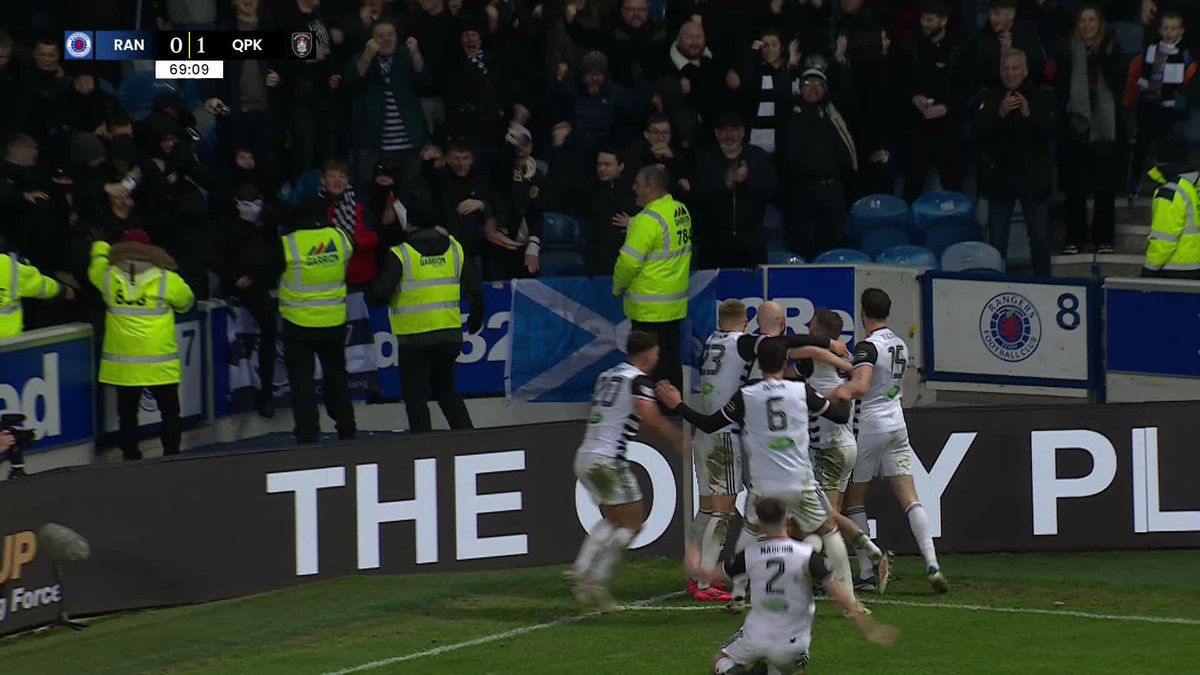 "Queen's Park lead at Ibrox!" 🎙️ Absolute bedlam among the Queen's Park FC fans as Seb Drozd puts them 1-0 up against Rangers with a brilliant goal 😱 #ScottishCup | Scottish Gas Scottish Cup