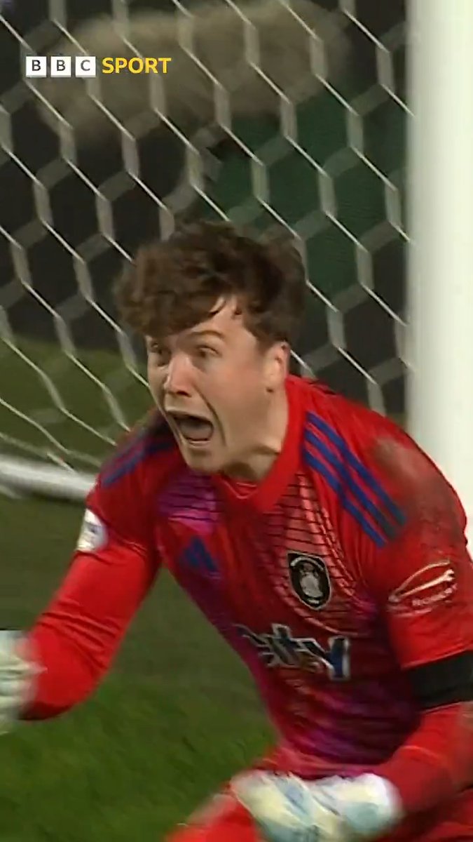 A 97th minute penalty save to complete one of the biggest Scottish Cup shocks of all time... 🏆 Step up Calum Ferrie 🧤🤯 #BBCFootball #ScottishCup
