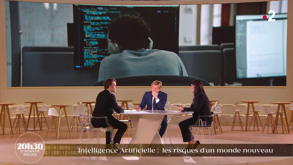 🔴DIRECT - 🗣️"L'IA ne va pas remplacer l'homme, ce n'est pas vrai", tente de rassurer Emmanuel Macron face à l'inquiétude que peut susciter l'intelligence artificielle. "20h30 le dimanche : émission spéciale Intelligence Artificielle"