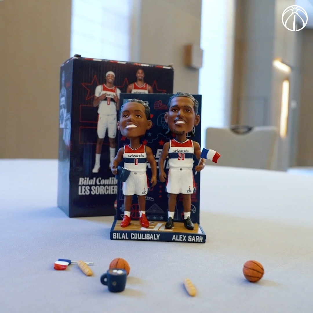 Hot chocolate, baguette, French flag...Oh là là! 😅 First 10k fans at tomorrow's game will take home a double bobblehead of @Bilaal_6 & Alexandre Sarr 🇫🇷 🎟️ Tickets:
