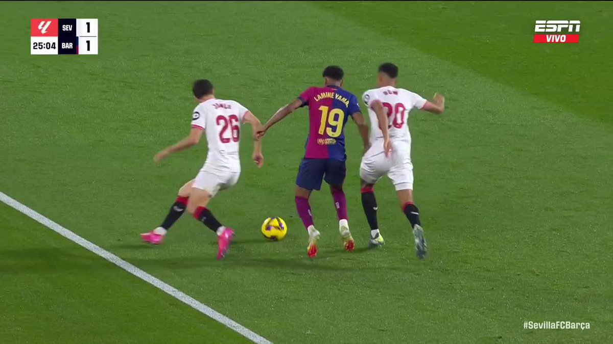 Cuando Lamine Yamal se enciende... TODO PUEDE PASAR. 🔥 📺 Mirá la #LaLiga por #DisneyPlus
