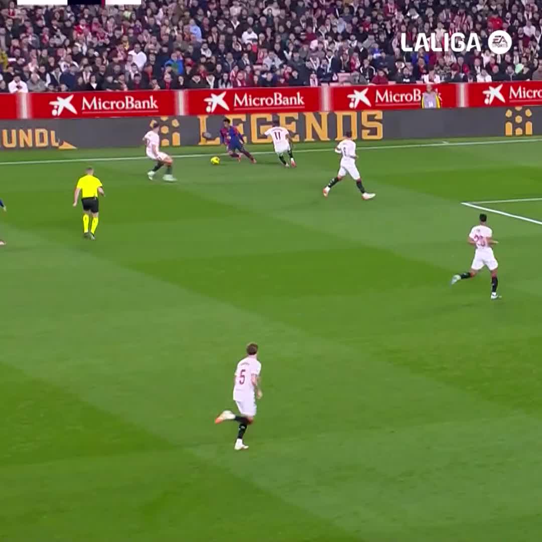 Pedri 🤝 Lamine Yamal #SevillaBarça | #LaLigaHighlights