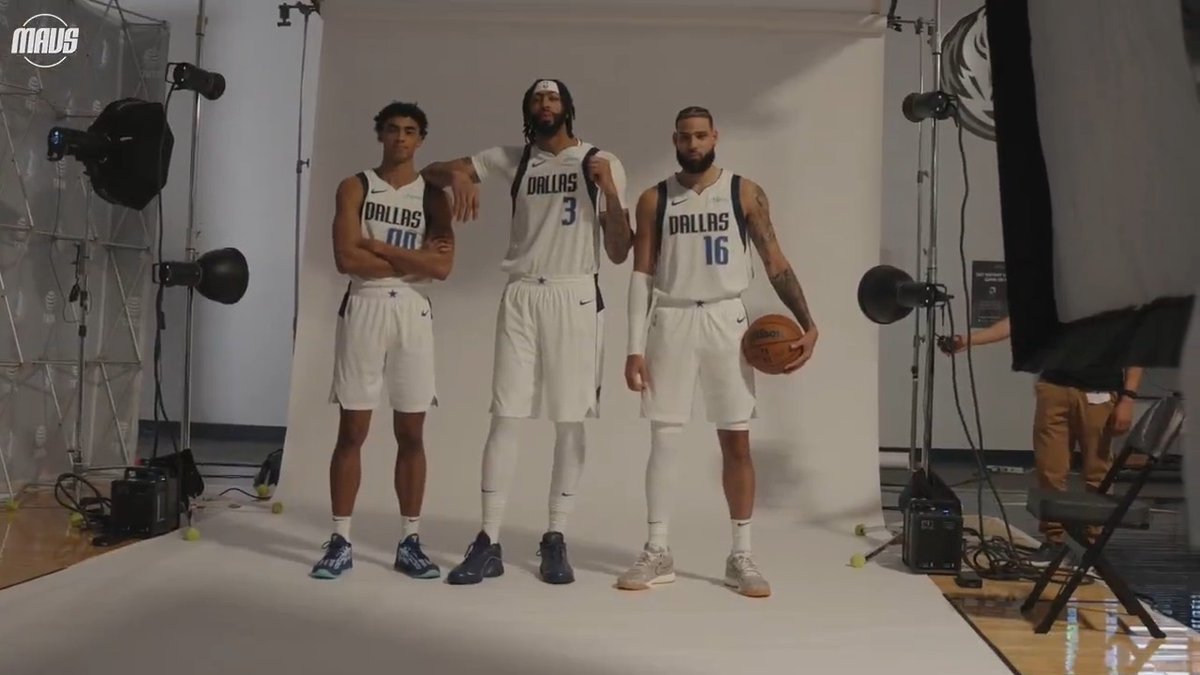 Friday was a busy day in Dallas 🎤🎥📸🤳 #MFFL