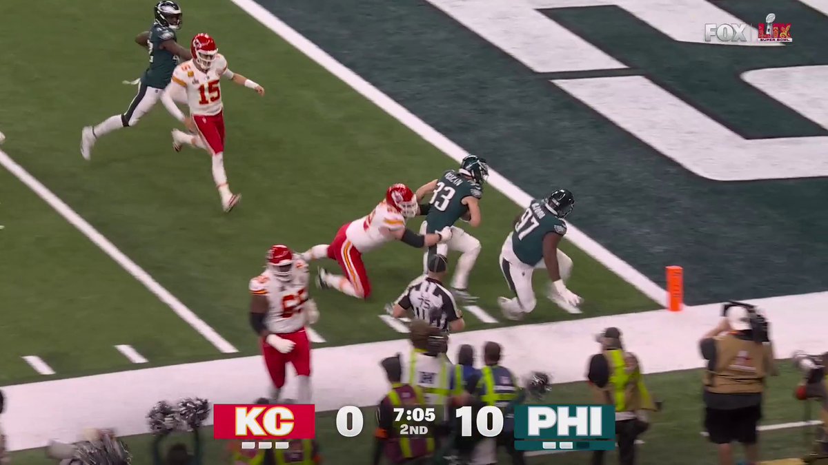 PICK 6 FOR THE EAGLES PHILLY FANS GOING CRAZY! 📺: #SuperBowlLIX on FOX