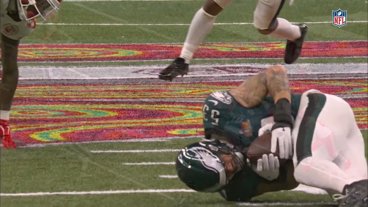 MAHOMES IS PICKED OFF AGAIN! Zack Baun with an enormous play to give the Eagles an instant red-zone opportunity 💥 #SuperBowl | #SBLIX