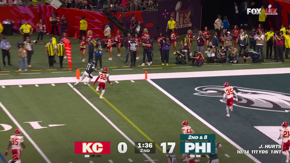 24-0 Eagles 😳 📺: #SuperBowlLIX on FOX