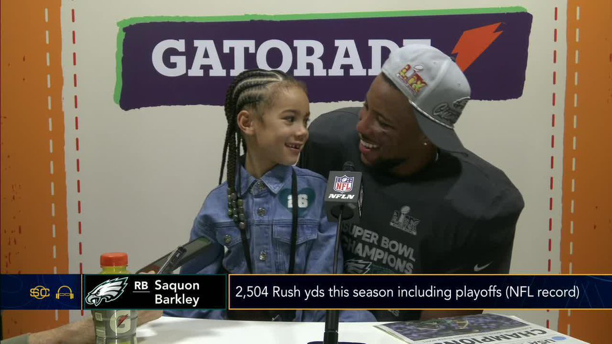 "What was your favorite birthday gift?" –Saquon and his daughter at the podium ❤️