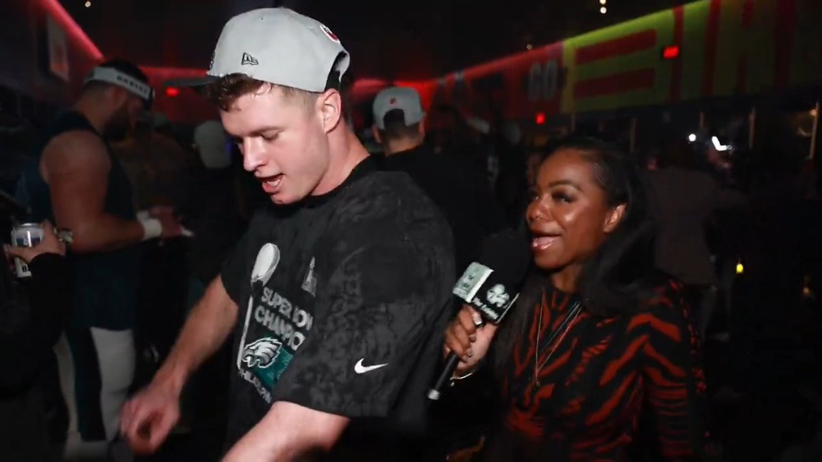 Super Bowl postgame: 1-on-1 with #Eagles S Reed Blankenship: "We had Pat Mahomes messed up...." Plus, Reed unveils the Reed dance... Ha. #TheExhibit