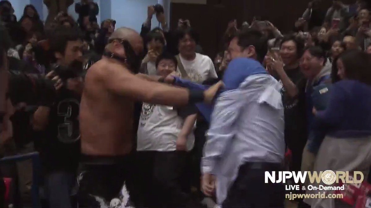 プロレスラーの引退の中でも、飯塚さんの引退試合は本当唯一無二だったな… 「最後くらい怨念坊主の仮面を外していいんだぜ？？」って感じでファンは臨んだのに、飯塚さんは最後まで“怨念坊主”貫いてて 「マジか…」と同時に「飯塚スゲェ…」と心底感動したっけ…