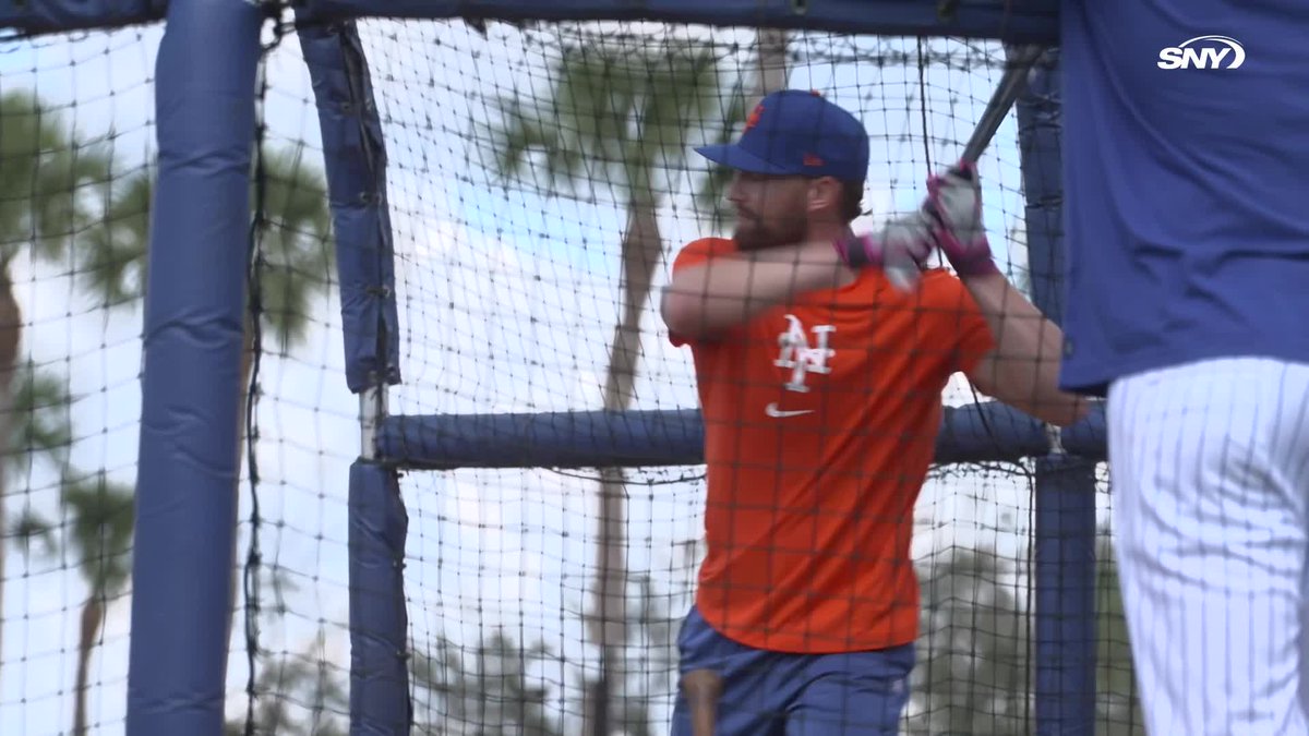 Brandon Nimmo steps into the cage for BP 💪