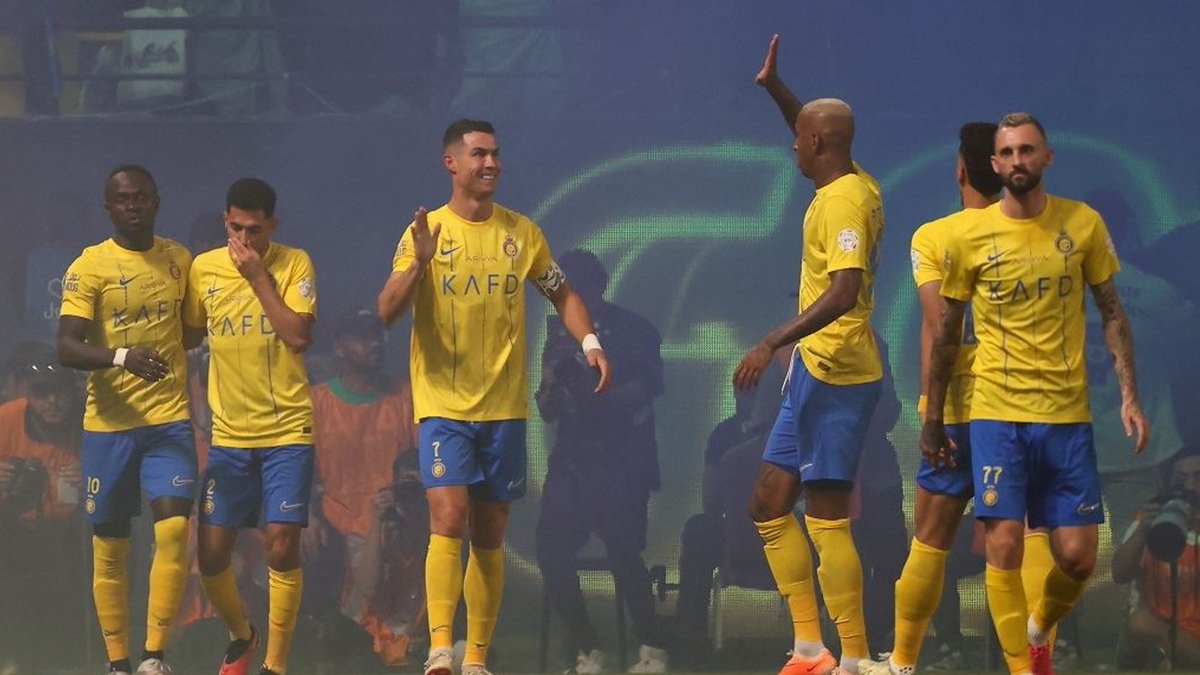 كلاسيكو الموسم .. الماضي الأجمل في تاريخ الدوري السعودي🔥🤩 مُلخص لمُباراة | #النصر 4 ✘ 3 الاهلي تعليق : فارس عوض🎶🎵🎙️ #النصر_الأهلي