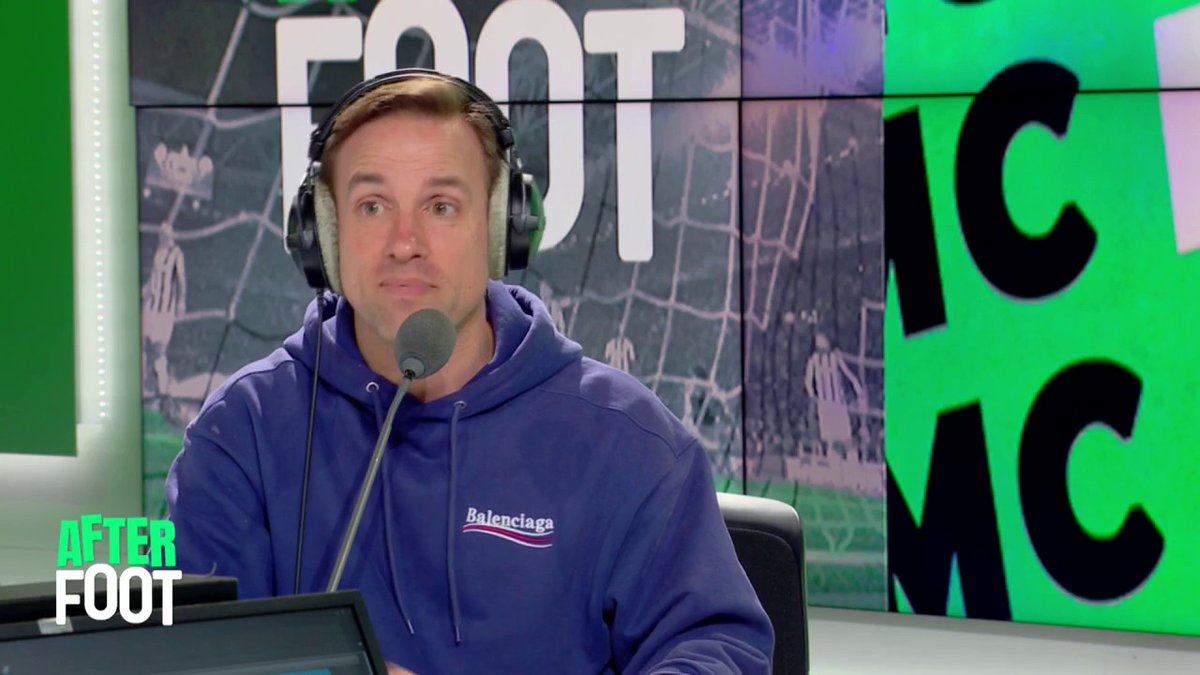 🔴🔵 Julien Laurens: "Lors d'Arsenal-PSG, ce qui a vraiment marqué les Anglais, ce sont les Ultras, c'était incroyable. Lors de PSG-City, sur TNT Sports, ils étaient subjugués par le Parc. Rio Ferdinand ne s'en est pas remis. Ce qui les marque en premier, ce sont les supporters"