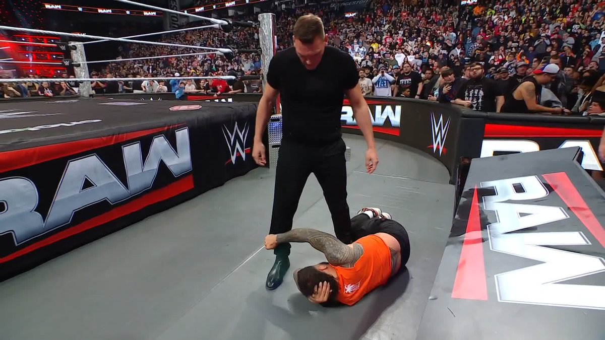 The World Heavyweight Champion has had ENOUGH of the YEETING! 😤🔥 #WWERaw #RawOnNetflix