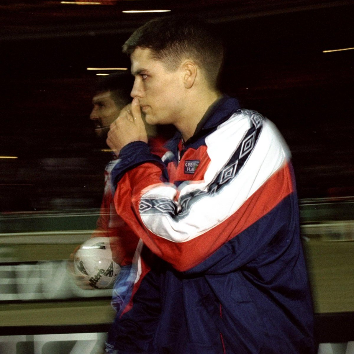 27 years ago today, 18-year-old Michael Owen made his senior international debut! 🏴󠁧󠁢󠁥󠁮󠁧󠁿
