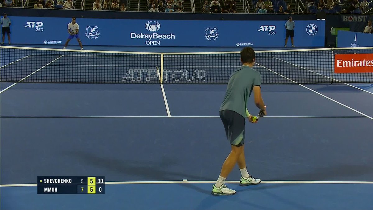 "I have NEVER seen that before." 😅 Shevchenko's racket split in half while serving 😲