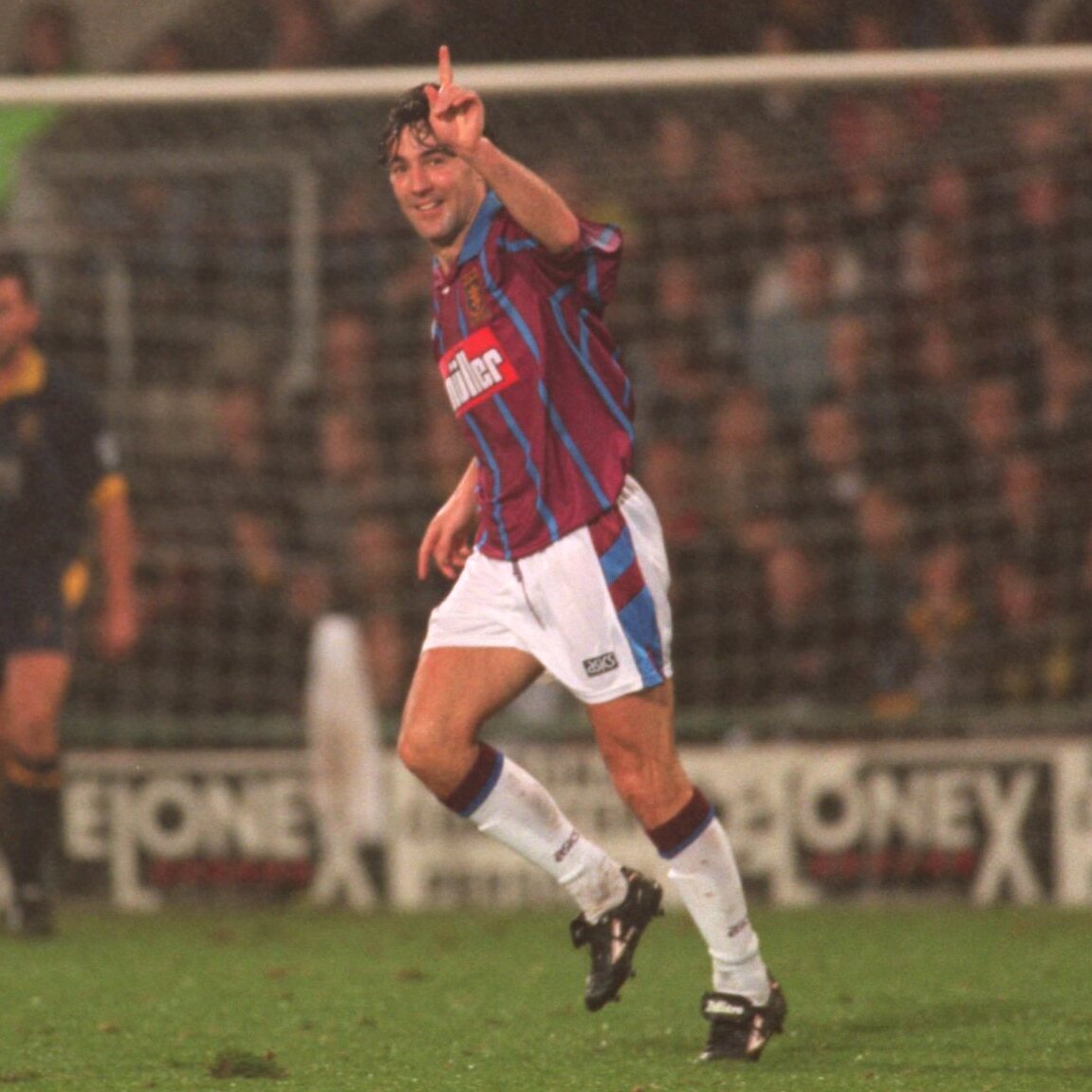 On this day in 1995, we recorded our greatest Premier League victory with a 7-1 win over Wimbledon 🤩