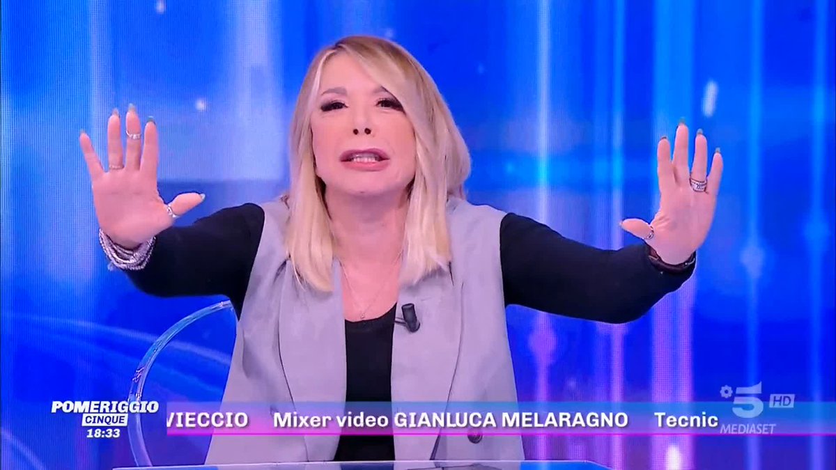 #GrandeFratello, Anna Pettinelli: "Chiara non si è comportata bene con Stefania Orlando" #Pomeriggio5