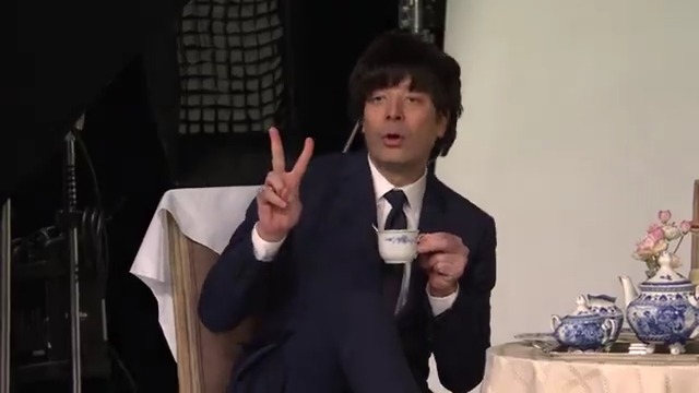 Jimmy channels his best Paul McCartney, Mick Jagger, and Slash for a photo shoot with Saturday Night Live - SNL's Mary Ellen Matthews 📸 #FallonTonight