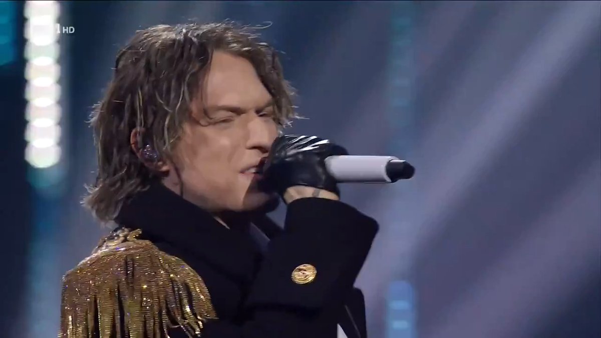 🎤 Irama 🎧 Lentamente L’esibizione integrale è su RaiPlay In audio su RaiPlay Sound #Sanremo2025