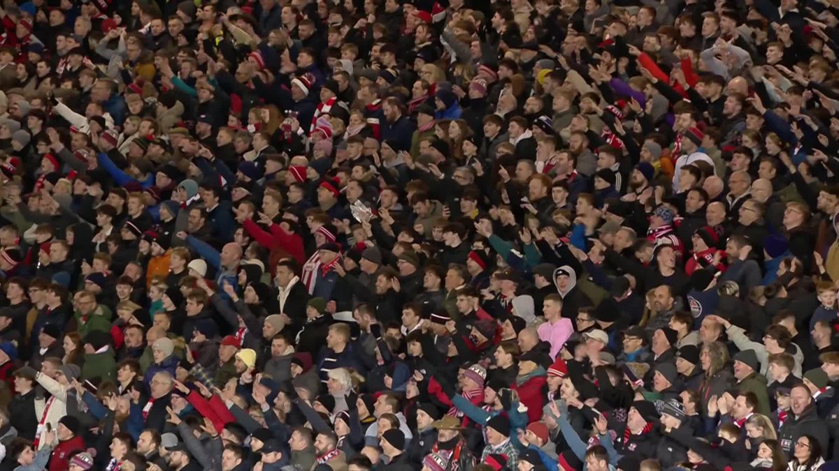 The Exeter City FC fans are creating some atmosphere in extra-time ♥️ #EmiratesFACup