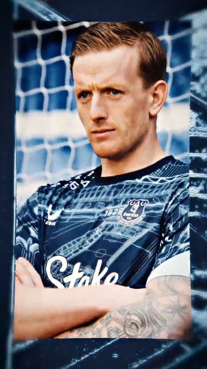 Echoes of an Era ๐ Castore and Fanatics have announced a new matchday clothing collection to commemorate the legacy of Goodison Park. On sale now online and in-store!