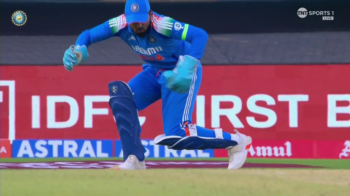 Every cricketer knows this pain 😬