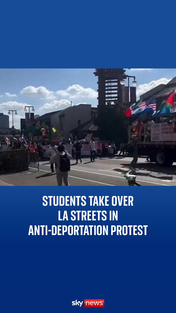 A student-led protest against President Donald Trump’s immigration crackdown filled the streets of Los Angeles ⬇️ 🔗