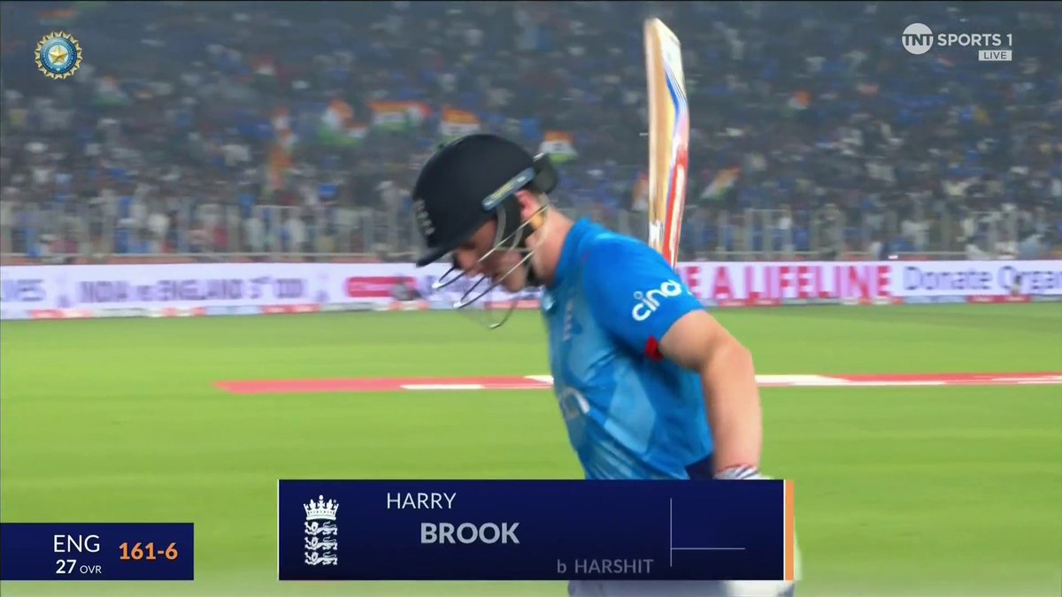 🗣️ “England just losing their way in the middle of the innings once again!” Harry Brook is the latest victim ❌ 📺 Watch #INDvENG on TNT Sports & discovery+ UK