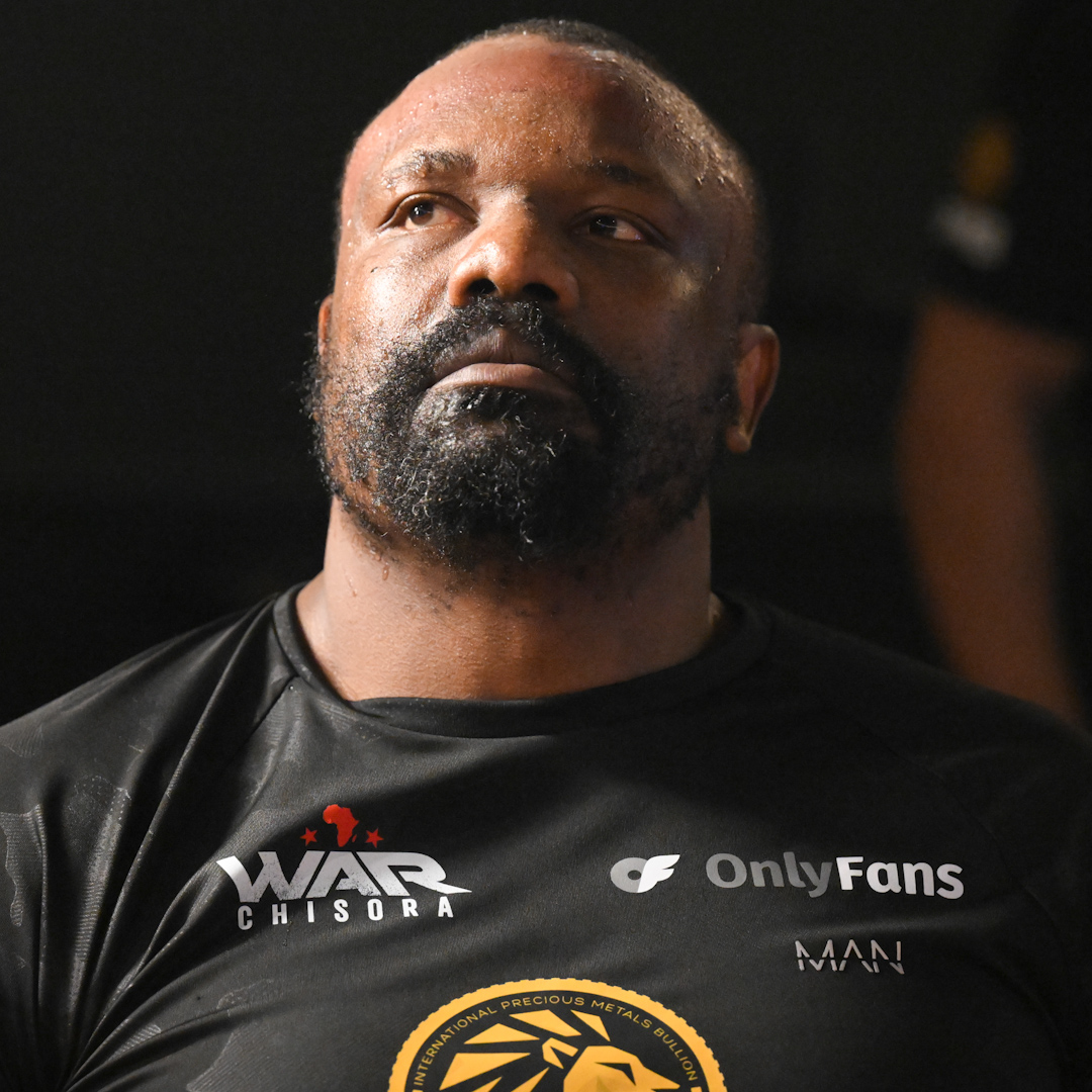 The final fight of my heavyweight career will be in London. I’m an OnlyFans athlete, so you can see my training and behind-the-scenes access on my page 🙏🏾 #warchisora Sign up here: