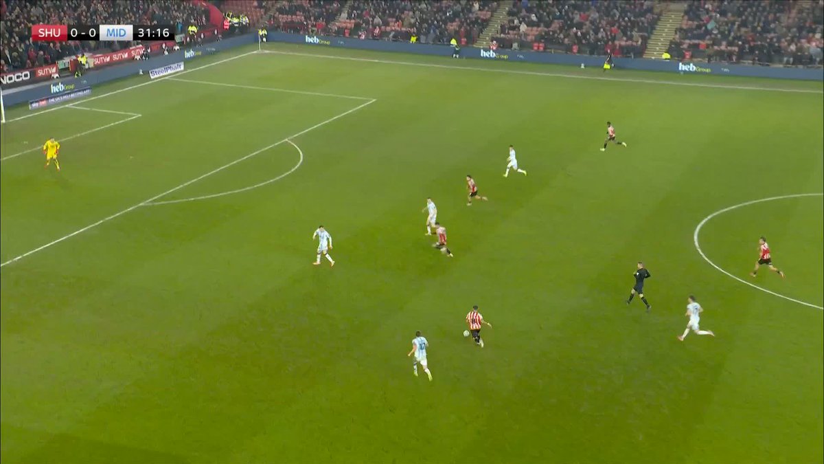 Jesurun Rak-Sakyi with a clinical finish on the rebound for Sheffield United 😤