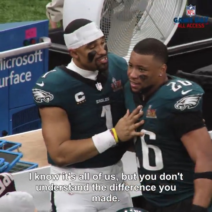 "You don't understand the difference you made." Jalen Hurts is a true leader. 💚 Saquon Barkley