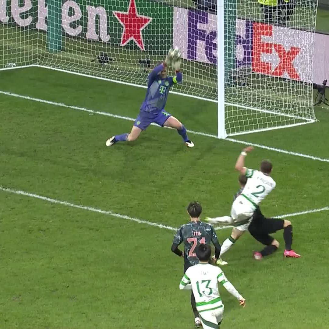 Manuel Neuer ist immer noch überragend - Wichtige Weltklasse-Parade in der Nachspielzeit 🔥 #DAZNmoment #UCL #CELFCB