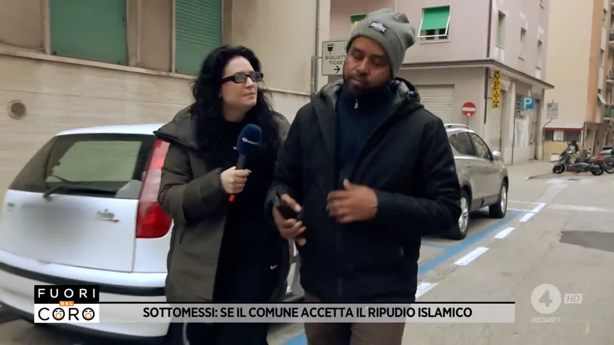 Ripudia la moglie secondo la legge islamica nonostante viva in Italia. Ma in Italia il talaq (ossia il ripudio islamico) non è valido. Eppure lui non ci sta! Il servizio di Serena Pizzi a #Fuoridalcoro è su Mediaset Infinity