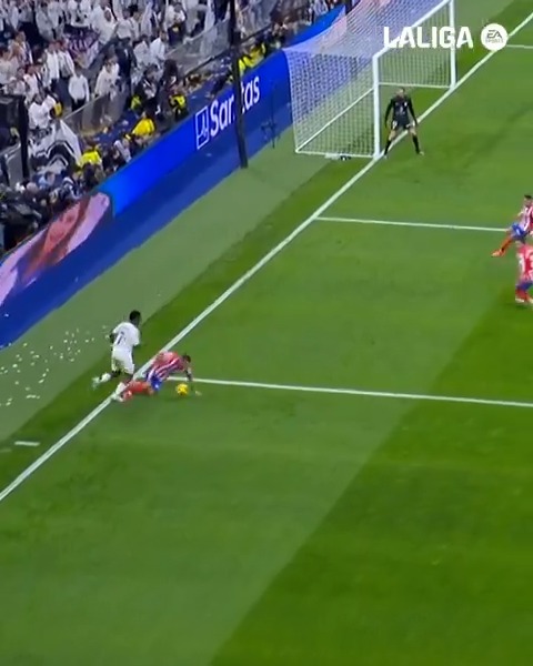 👌 El autopase, 𝗥𝗘𝗖𝗨𝗥𝗦𝗢 𝗗𝗘 𝗖𝗥𝗔𝗖𝗞. 🌟 Vini Jr. 🌟 #ELDERBIDEMADRID | #LALIGAEASPORTS | #LALIGAHighlights